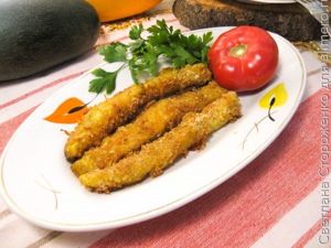 Закуска из кабачка в панировке из сухарей и сыра