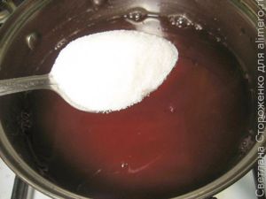 Компот из боярышника с яблоком
