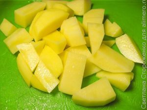 Овощи в горшочке с говяжьими ребрышками