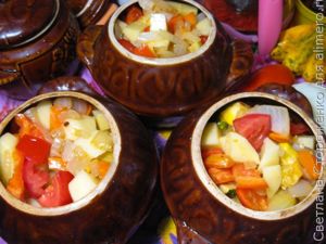 Овощи в горшочке с говяжьими ребрышками