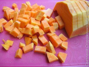 Шарлотка с яблоками и тыквой в мультиварке