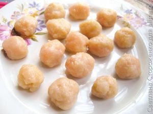 Вкусный борщ с куриными фрикадельками