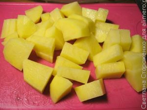 Карась запеченный в духовке с картошкой