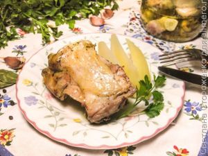 Запеченная курица в банке