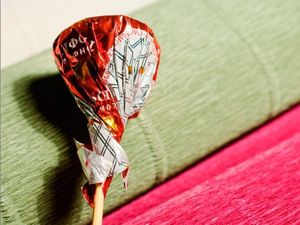 Цветы из конфет, мастер-классы.
