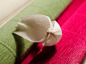 Цветы из конфет, мастер-классы.