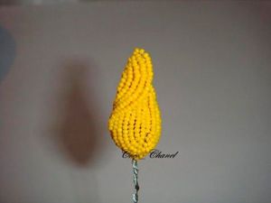 Цветы из бисера, мастер-классы.