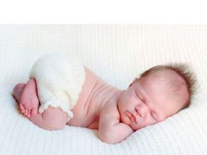 Только когда подходишь к кроватке, где спит твой маленький малыш, понимаешь по-настоящему, что такое счастье. Только когда подходишь к кроватке, где спит твой маленький малыш, понимаешь по-настоящему, что такое счастье.