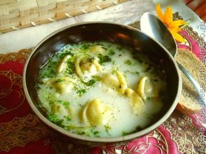 Суп с пельменями