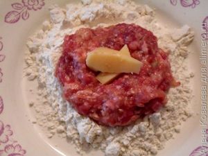 Мясные шарики с сыром