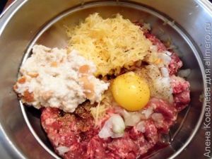 Мясные шарики с сыром