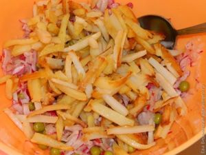салат с картофелем и редисом