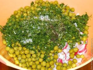 Салат с куриной грудкой
