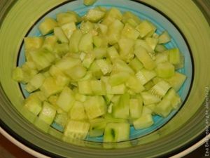 Салат с зеленым горошком