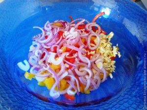 Салат из болгарского перца с курицей