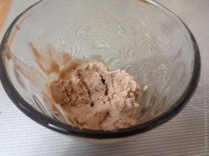 Мандарины с мороженым в пряном сиропе