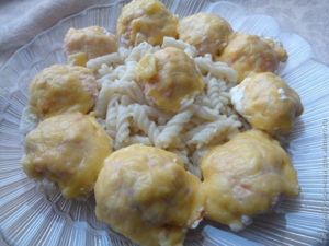 Морковно-куриные шарики в соусе