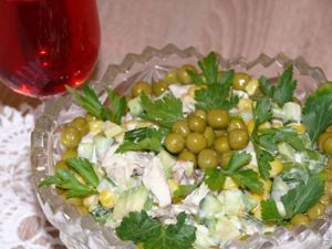 Салат с курицей, салат с авокадо