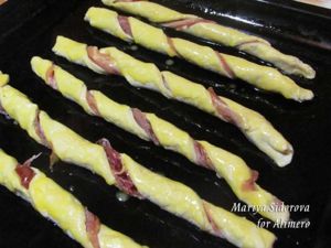 слоеные спиральки с копченым мясом рецепт