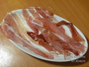 слоеные спиральки с копченым мясом рецепт