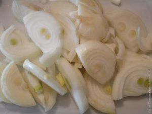 Ребрышки с луком