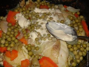Курица с горошком