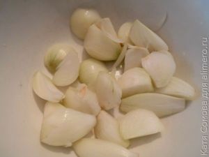 Курица со сливами