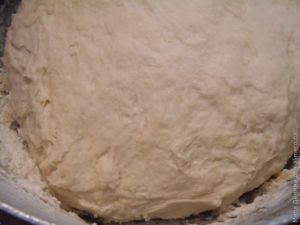 Булочки с колбасой
