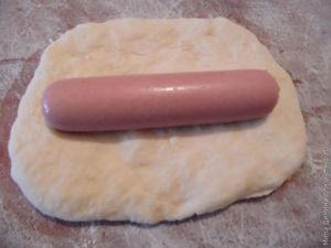Булочки с колбасой