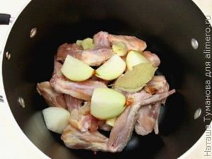 КУРИНЫЙ СУП С ДОМАШНЕЙ ЛАПШОЙ