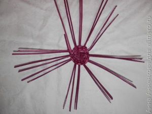 Кашпо из газетных трубочек