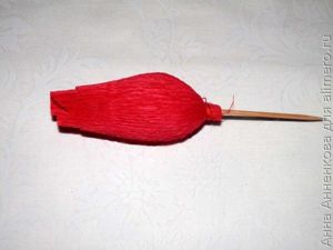 Бутон розы из гофрированной бумаги