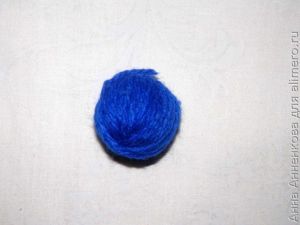 Новогодний венок из пряжи