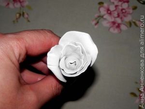 Роза из фоамирана