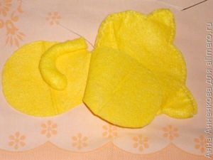 Кошечка из кухонных салфеток