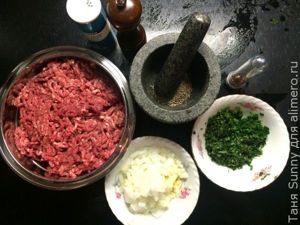 Кёфте из баранины с цацики с мятой Кёфте из баранины с цацики с мятой