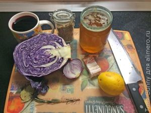 Утиные ножки с красной капустой