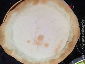 Киш с луком-пореем и беконом