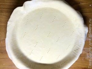 Киш с луком-пореем и беконом
