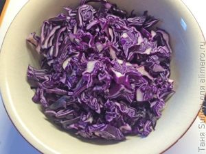 Салат из красной капусты с грейпфрутом