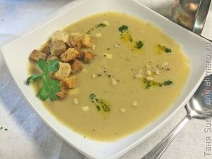 Суп-пюре из цветной капусты и лука-порея