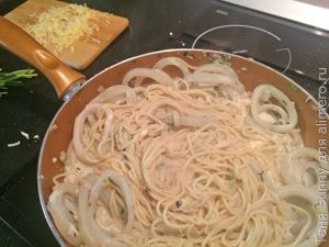 Паста с кальмарами в сливочном соусе