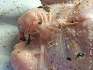 Курица в духовке с картошкой