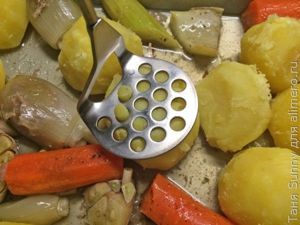 Курица в духовке с картошкой