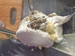 Блинчики с творогом и итальянскими травами