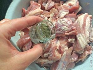 Свиные рёбра в духовке по-азиатски