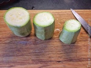 Салат из вчерашней курицы с рисом