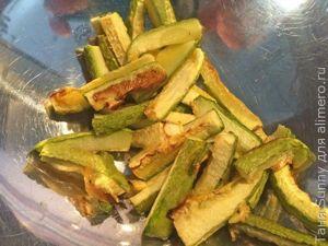 Салат на обед из вчерашней курицы с рисом