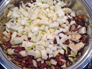 Треска с тёплым салатом из фасоли и фенхеля
