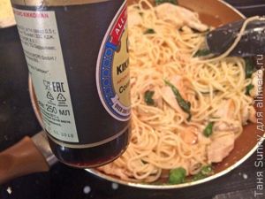 Паста с курицей в сливочном соусе